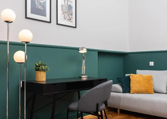 Classy Old Town - By Upstairs * Krasków